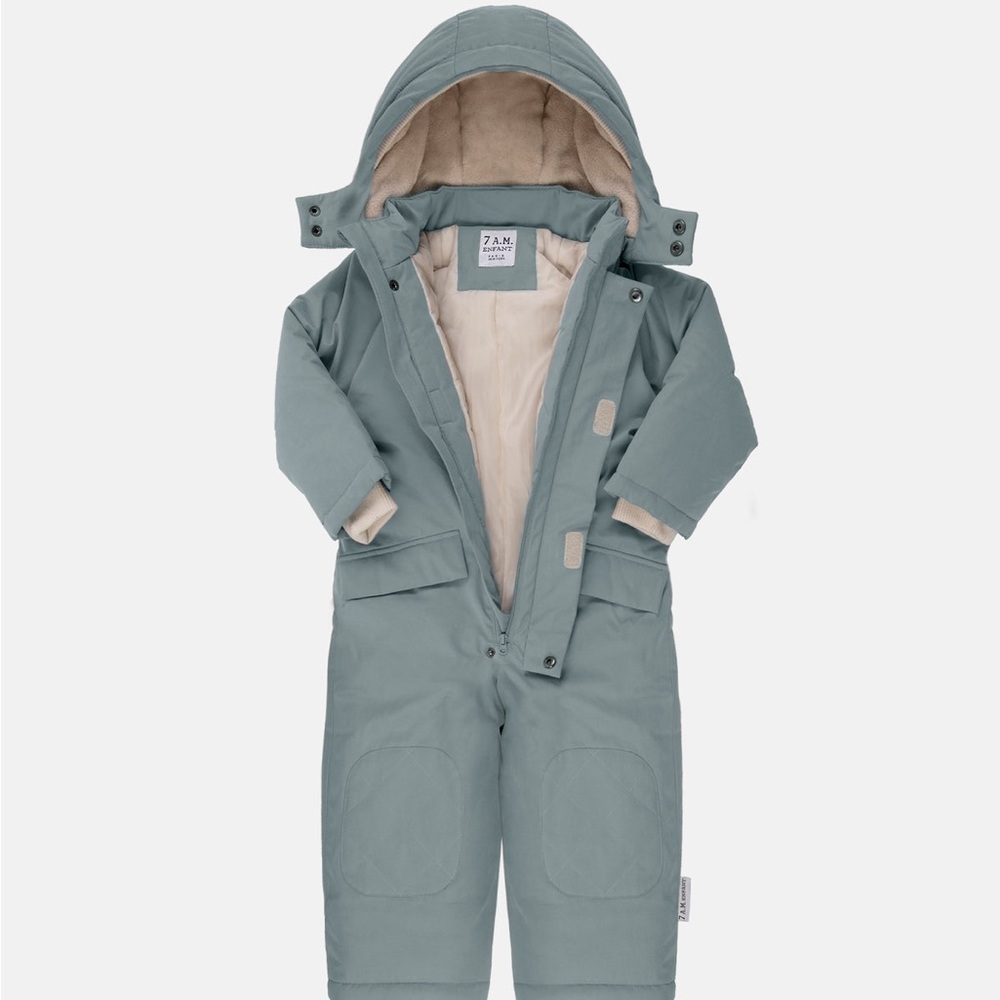 Boys 2-3T snowsuit, 7am enfant SNOWSUIT - BENJI PLUSH w/ navy hat & snow gloves.